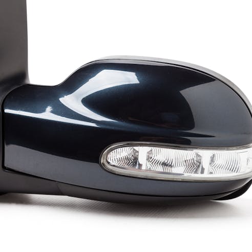 Automotive side-view mirror. Image Credit: Shutterstock.com/Aleksandr Kondratov